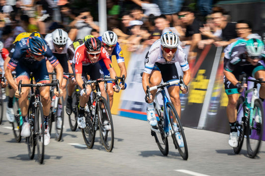 The lightweight nature of carbon fiber wheels for road bikes