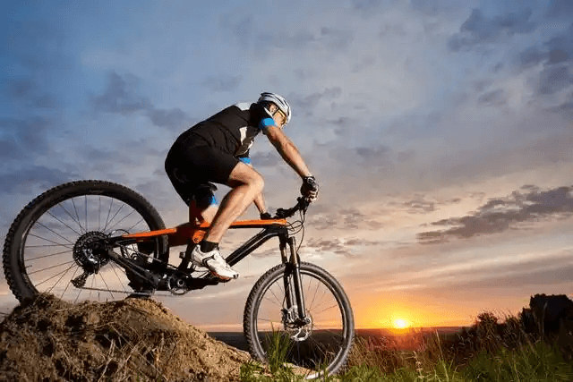 The Weight Game: Carbon vs. Aluminum Wheels in High-Performance Vehicles